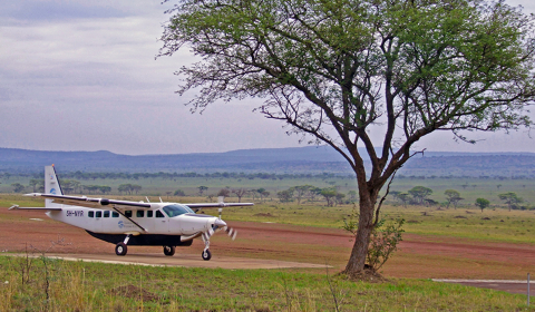 ic-exklusiv-header-tansania-flugzeug.jpg