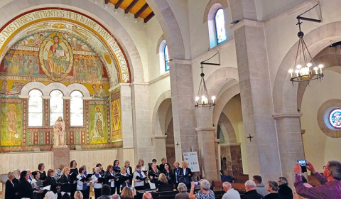 Chorfestival Mallorca: Auftritt in der "Església de la Mare de Déu" in Portals Nous  :: © Claudia Stimmel/IC